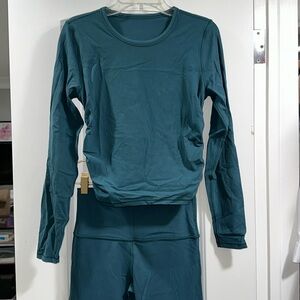 Lulu lemon ribbed crop top long sleeve shirt